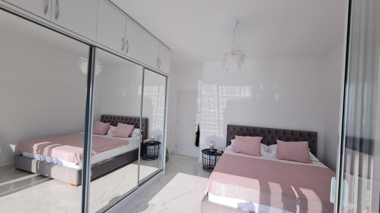 Rocknest Sea View Penthouse Leilighet Sarandë Eksteriør bilde