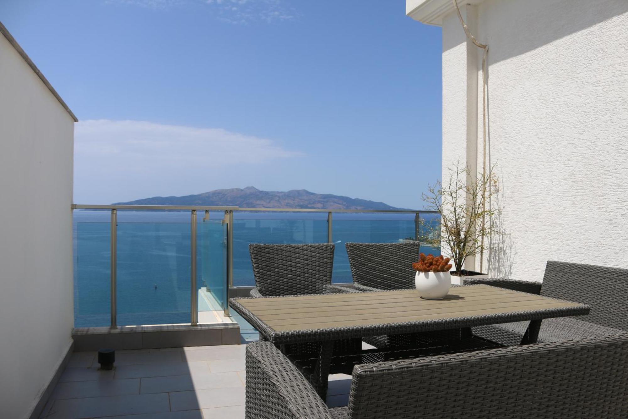 Rocknest Sea View Penthouse Leilighet Sarandë Eksteriør bilde