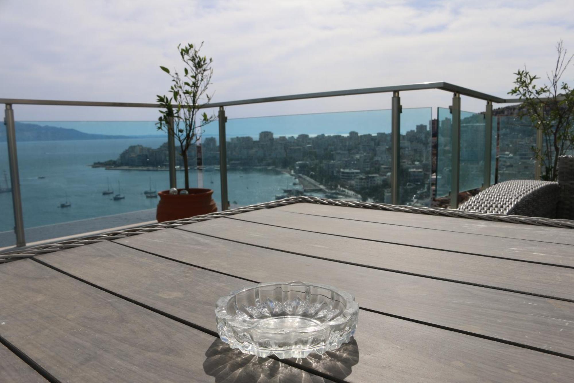 Rocknest Sea View Penthouse Leilighet Sarandë Eksteriør bilde