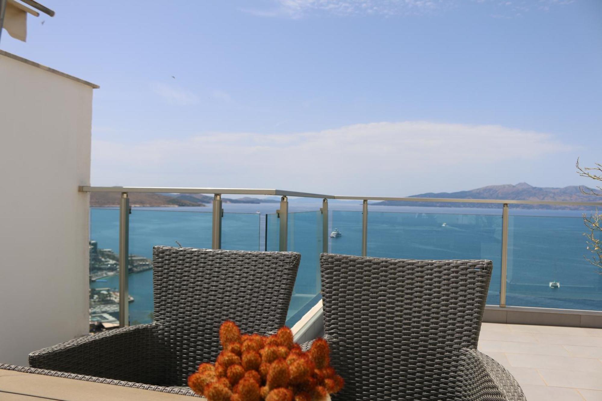 Rocknest Sea View Penthouse Leilighet Sarandë Eksteriør bilde