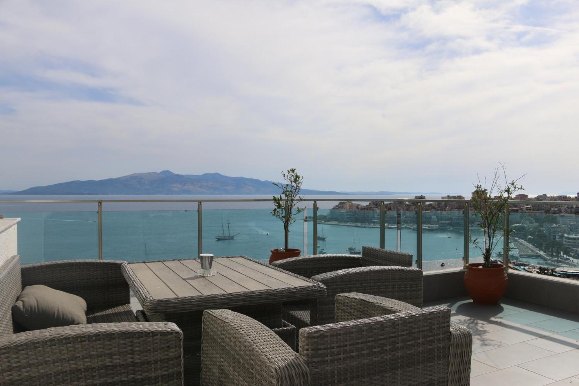 Rocknest Sea View Penthouse Leilighet Sarandë Eksteriør bilde